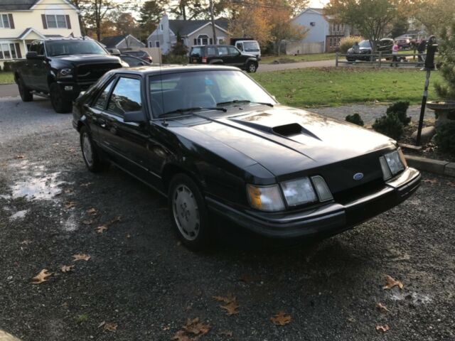 1985 Black Ford Mustang