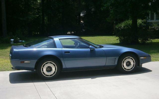 1985 Metalic Blue Chevrolet Corvette Coupe