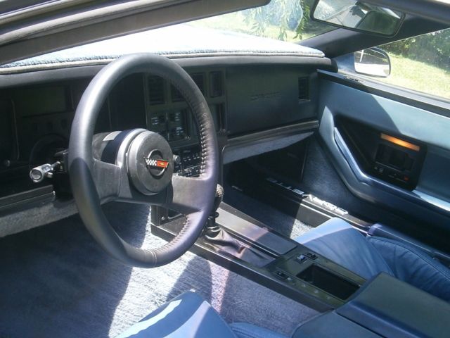 1985 Metalic Blue Chevrolet Corvette Coupe