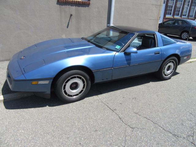1985 MEDIUM BLUE METALLIC Chevrolet Corvette Coupe