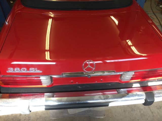 1985 RED Mercedes-Benz SL-Class Convertible