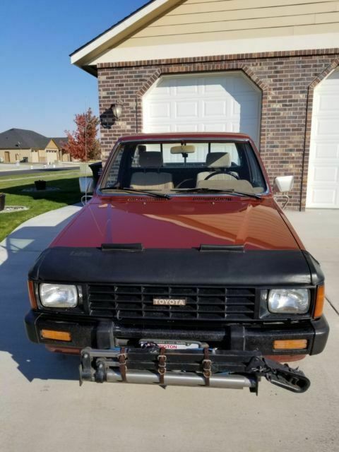 1986 Brown Toyota Pickup Cab & Chassis