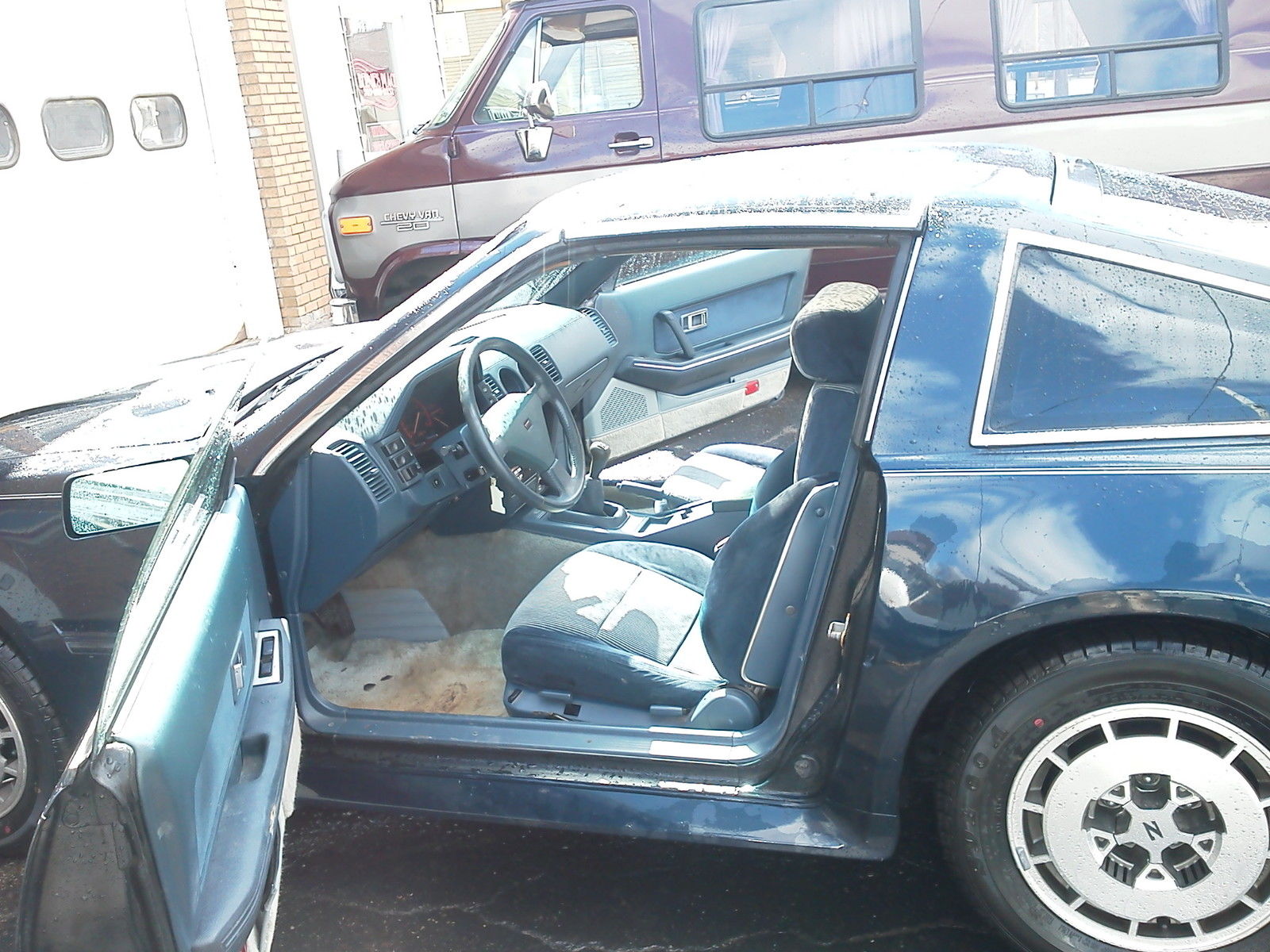 1986 Blue Nissan 300ZX Coupe