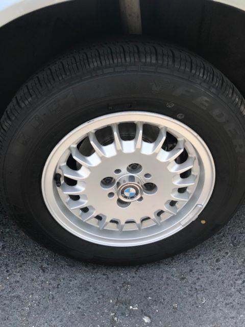 1986 Blue BMW 3-Series Sedan