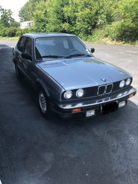 1986 Blue BMW 3-Series Sedan