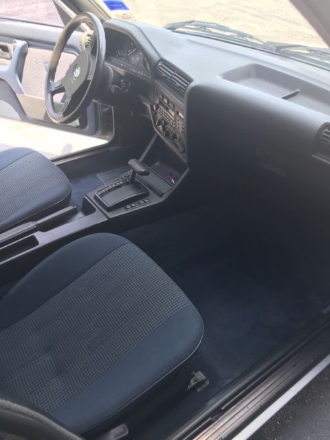 1986 Blue BMW 3-Series Sedan