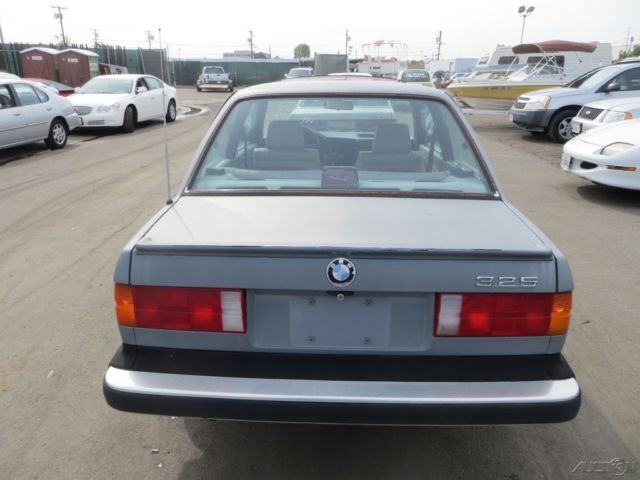 1986 Gray BMW 3-Series Sedan