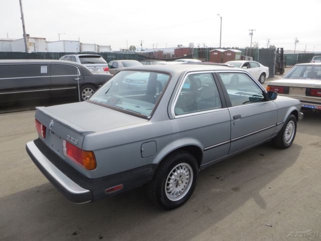 1986 Gray BMW 3-Series Sedan