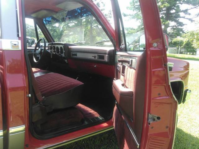 1986 RED/silver Chevrolet C/K Pickup 1500 Standard Cab Pickup