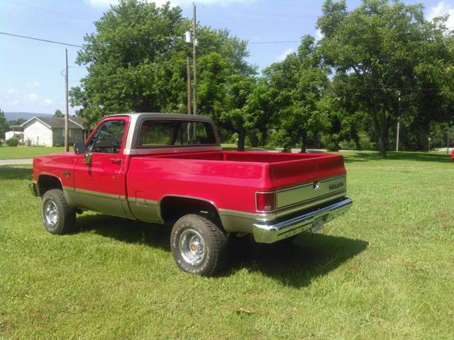 1986 RED/silver Chevrolet C/K Pickup 1500 Standard Cab Pickup