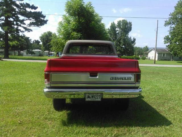 1986 RED/silver Chevrolet C/K Pickup 1500 Standard Cab Pickup