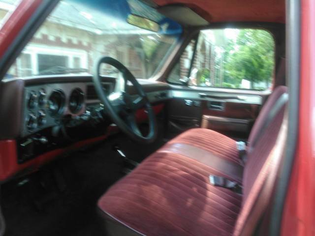 1986 RED/silver Chevrolet C/K Pickup 1500 Standard Cab Pickup