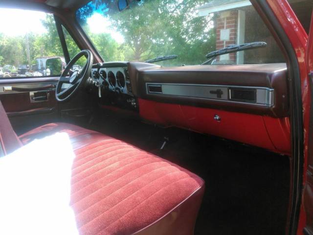 1986 RED/silver Chevrolet C/K Pickup 1500 Standard Cab Pickup