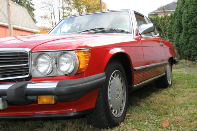 1986 Red Mercedes-Benz SL-Class Convertible