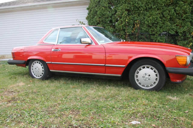 1986 Red Mercedes-Benz SL-Class Convertible