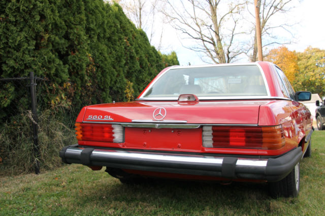 1986 Red Mercedes-Benz SL-Class Convertible