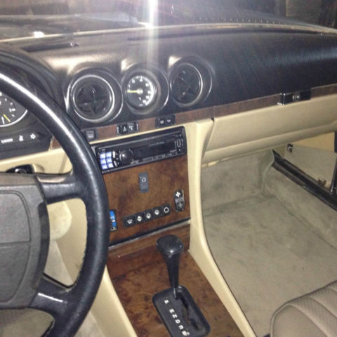 1986 Black Mercedes-Benz 500-Series Convertible