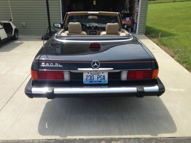 1986 Black Mercedes-Benz 500-Series Convertible