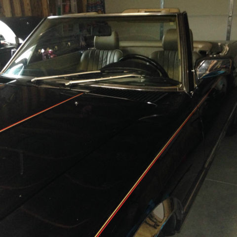 1986 Black Mercedes-Benz 500-Series Convertible