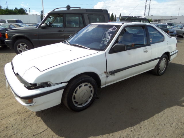 1986 White Acura Integra