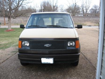 1986 Brown Chevrolet Astro van