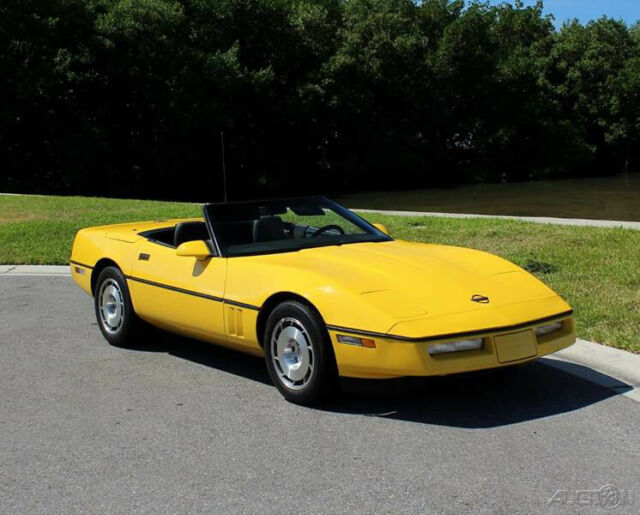 1986 Yellow Chevrolet Corvette