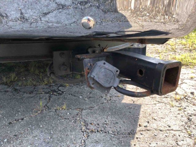 1986 Blue Chevrolet Suburban SUV