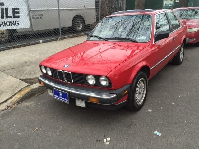 1986 Red BMW 3-Series