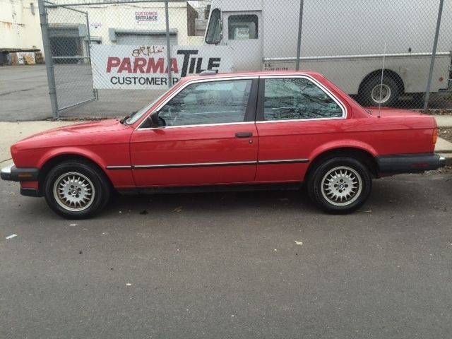 1986 Red BMW 3-Series