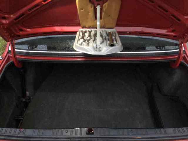 1986 Red BMW 3-Series Sedan