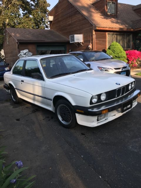 1986 White BMW 3-Series Coupe