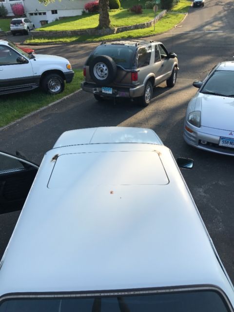 1986 White BMW 3-Series Coupe