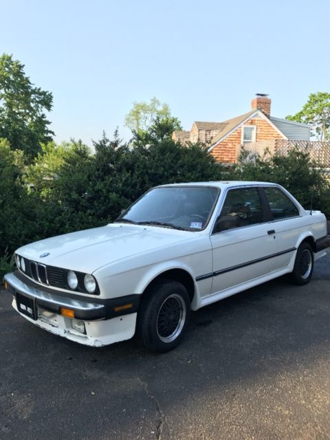 1986 White BMW 3-Series Coupe