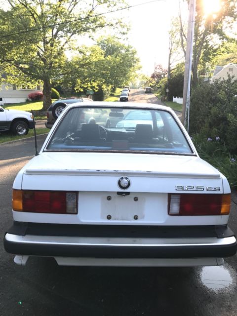 1986 White BMW 3-Series Coupe