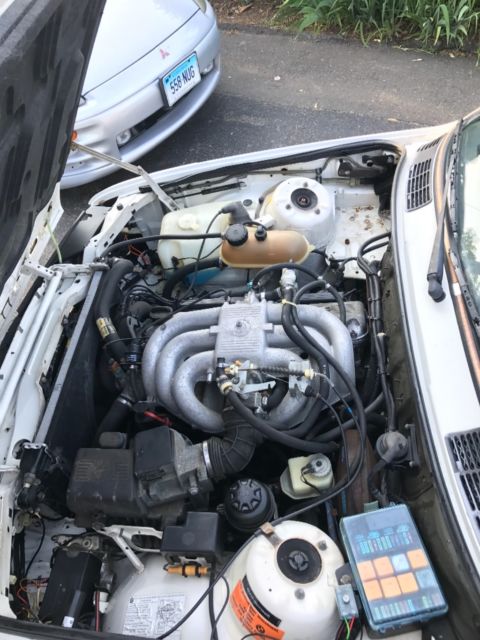 1986 White BMW 3-Series Coupe