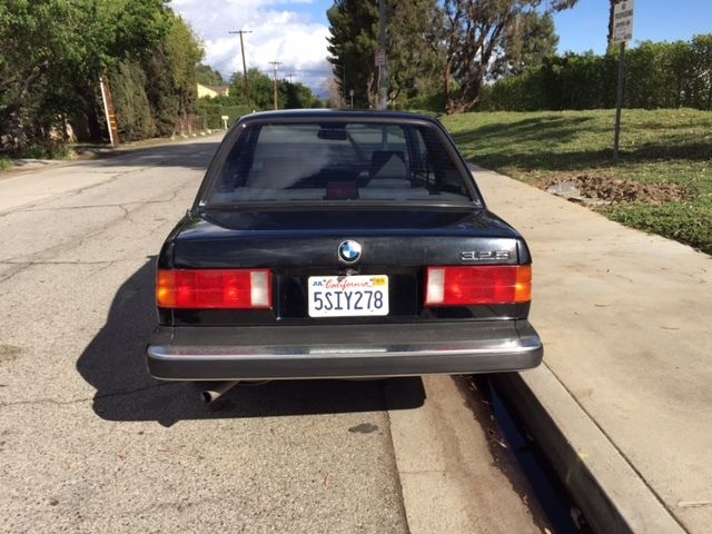 1986 Black BMW 3-Series