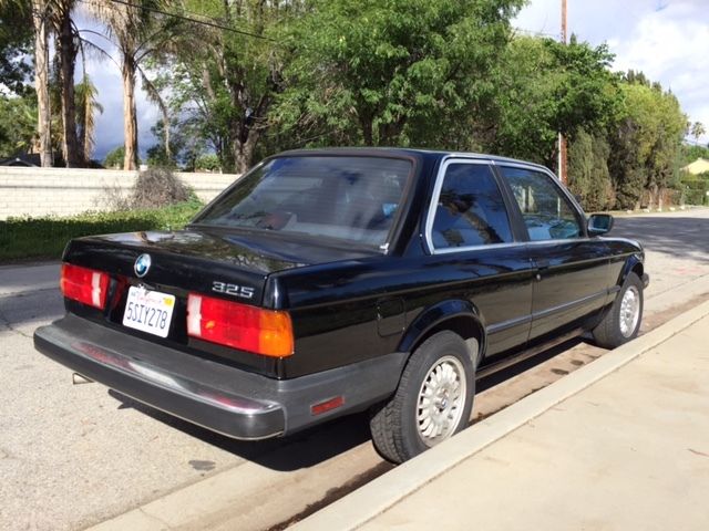 1986 Black BMW 3-Series