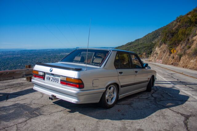 1986 Silver BMW 5-Series Sedan