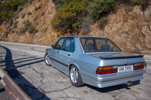 1986 Silver BMW 5-Series Sedan