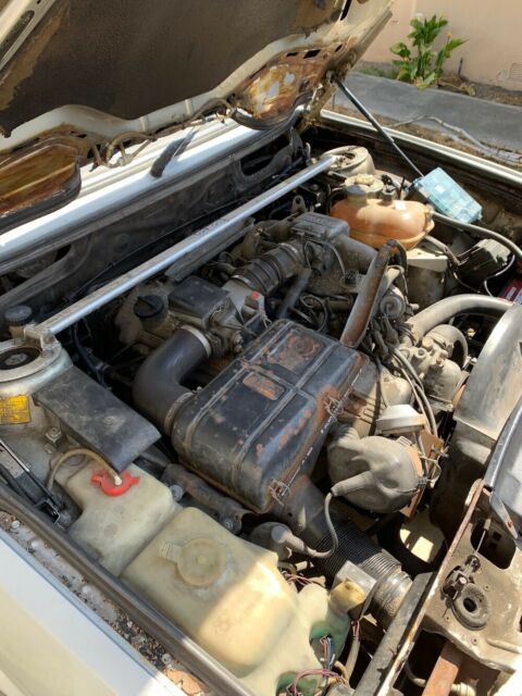 1986 Silver BMW 5-Series Sedan