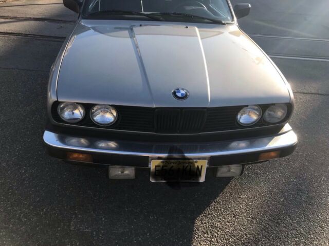 1986 Gold BMW 3-Series Coupe