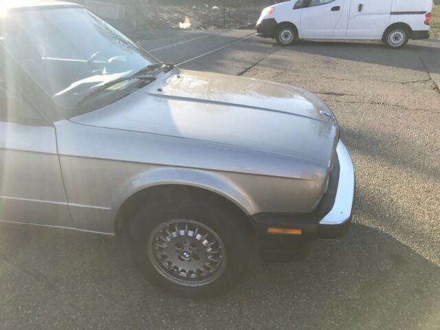 1986 Gold BMW 3-Series Coupe