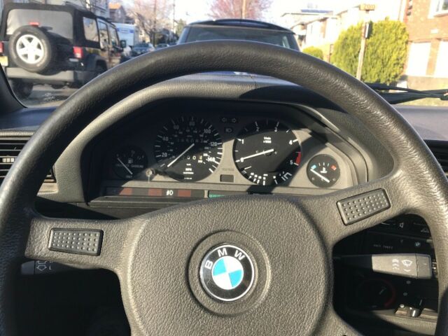 1986 Gold BMW 3-Series Coupe