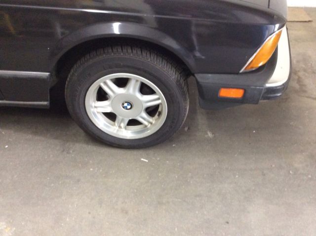 1986 Black BMW 7-Series Coupe