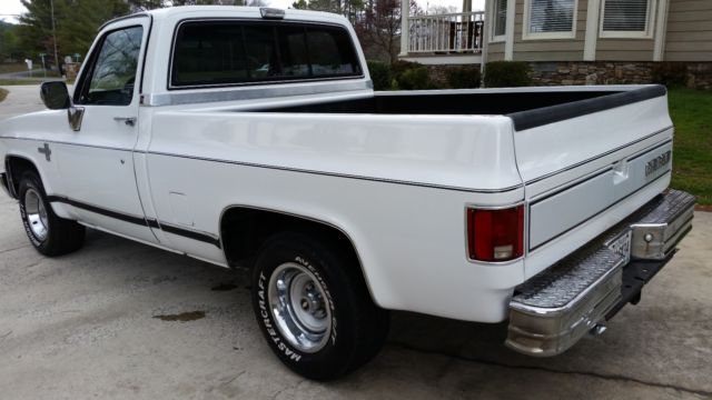 1986 White Chevrolet C-10 Standard Cab Pickup