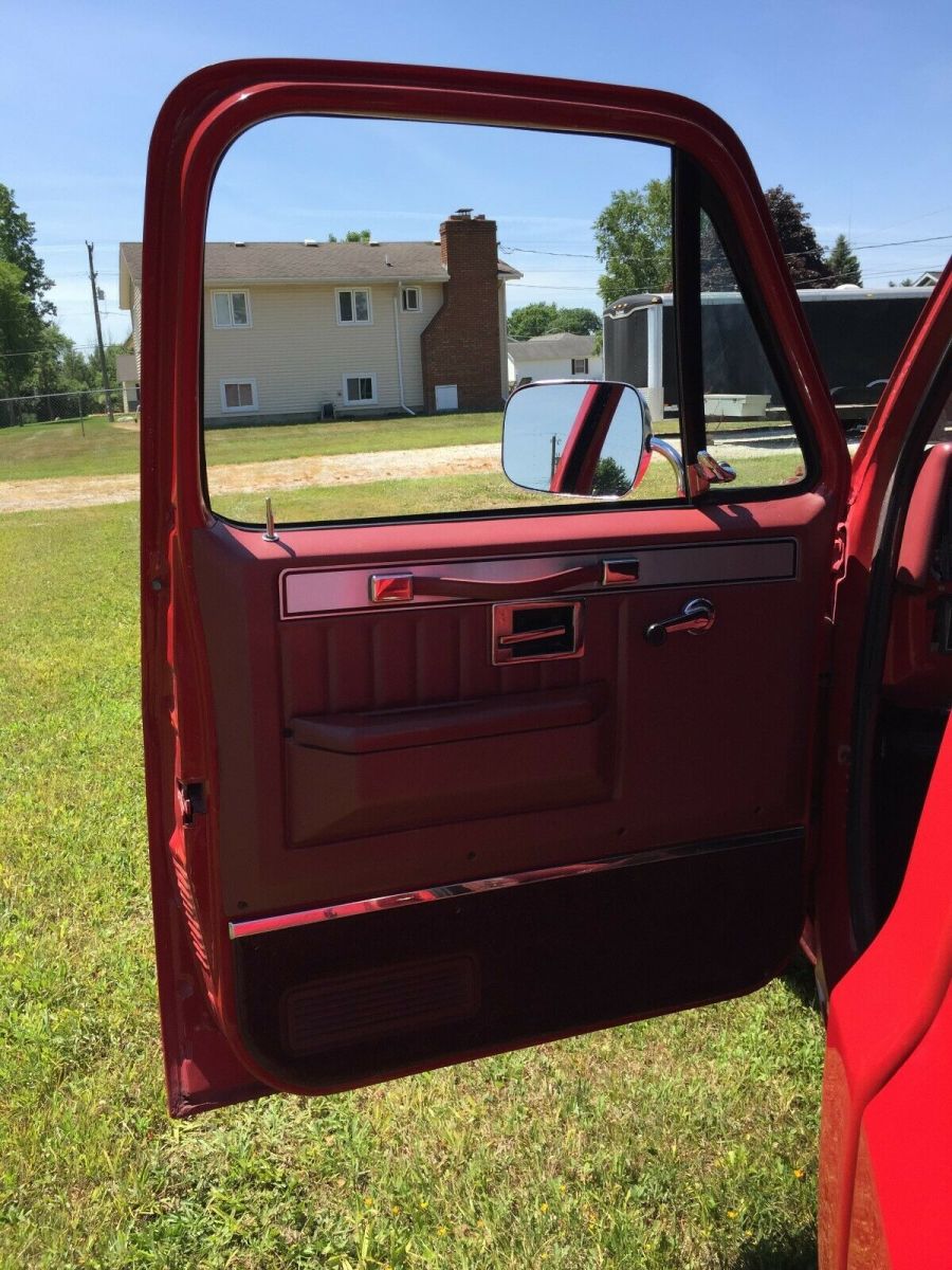 1986 Red Chevrolet C-10 Standard Cab Pickup