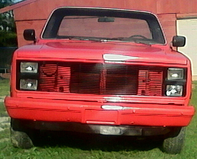 1986 Red Chevrolet C/K Pickup 1500 Standard Cab Pickup