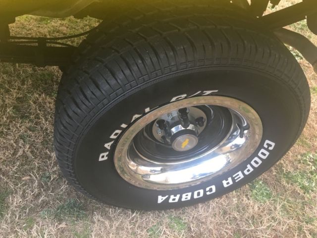 1986 Yellow Chevrolet C-10 Standard Cab Pickup