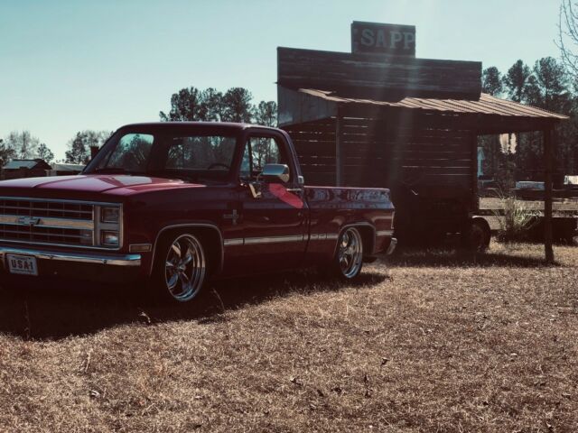 1986 Red Chevrolet C-10 Squarebody