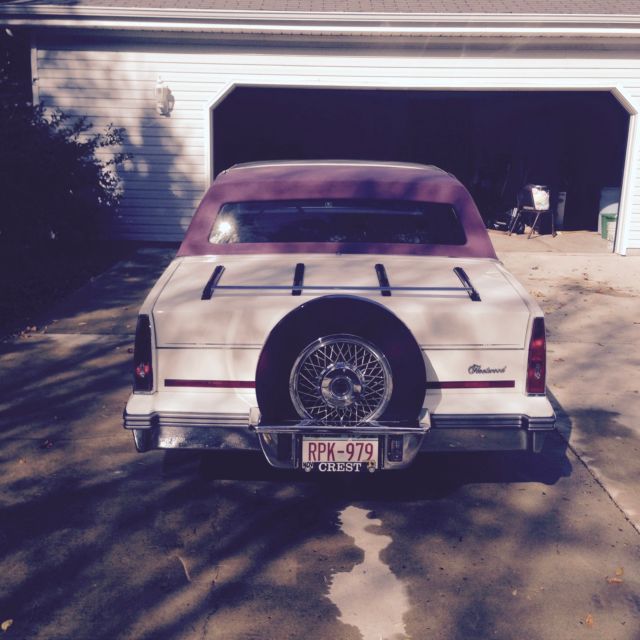 1986 White Cadillac Fleetwood Sedan
